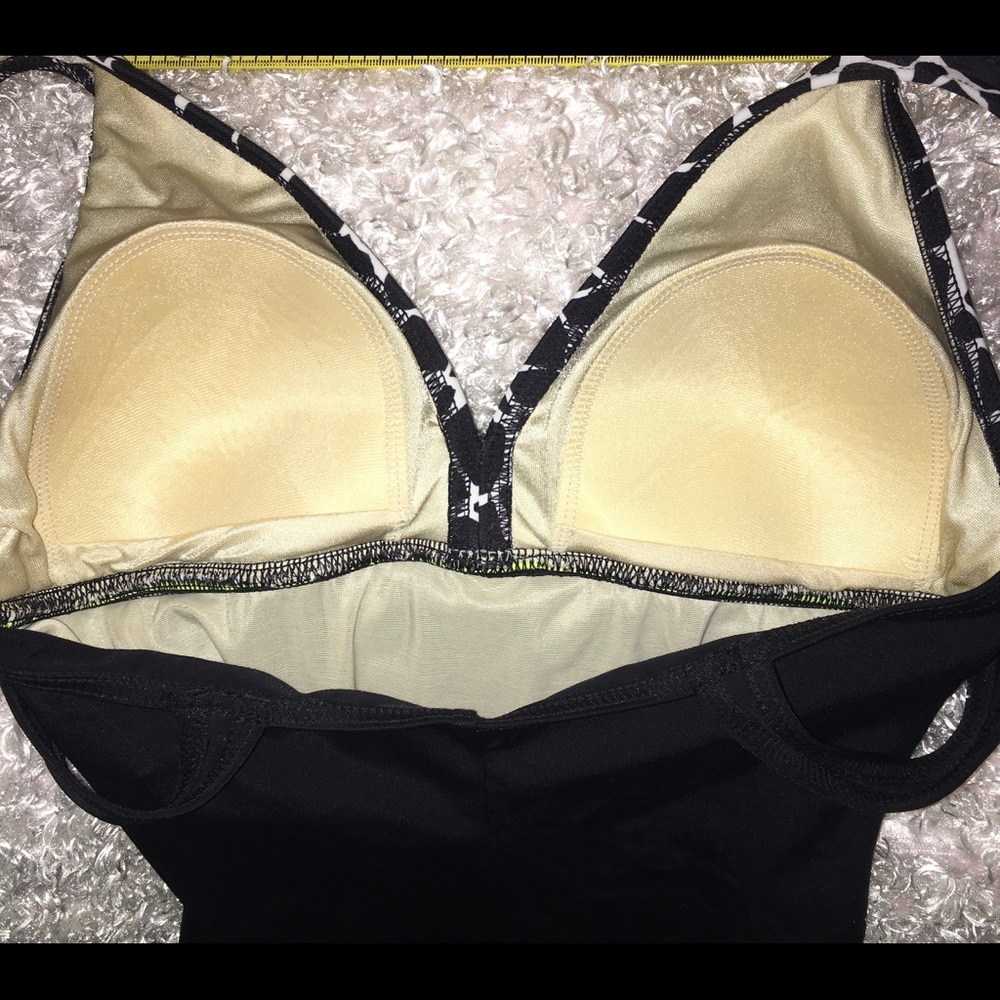 It Figures! Tummy Thinner One piece Swimsuit - Picture 5 of 6